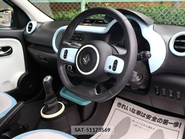 Renault TWINGO 2017-04 7359593-1
