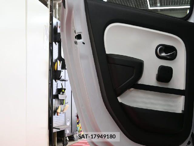 Renault TWINGO 2021-07 7509874-24