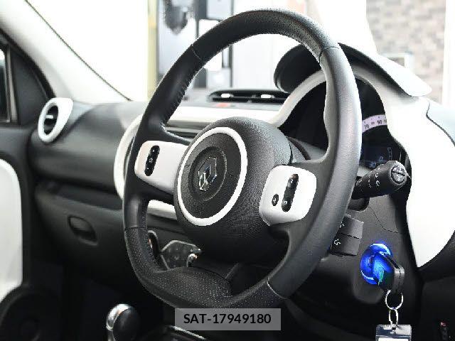 Renault TWINGO 2021-07 7509874-25