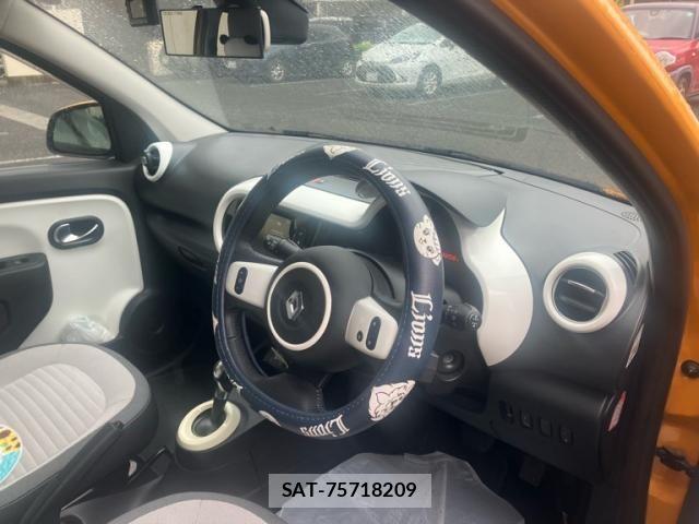 Renault TWINGO 2019-08 7727912-19