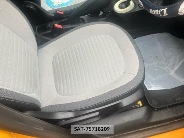 Renault TWINGO 2019-08 7727912-20