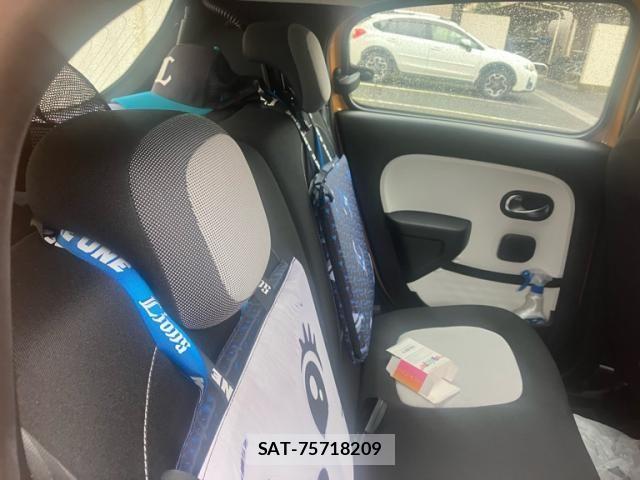 Renault TWINGO 2019-08 7727912-24