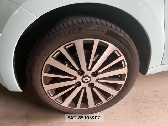 Renault TWINGO 2022-01 7727903-9