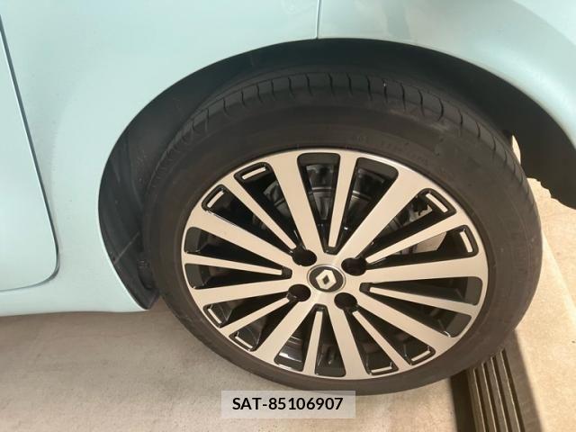 Renault TWINGO 2022-01 7727903-8