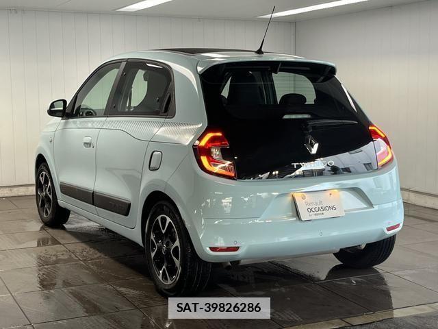 Renault TWINGO 2020-08 7727910-2