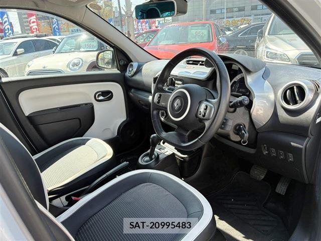 Renault TWINGO 2019-02 8037924-10