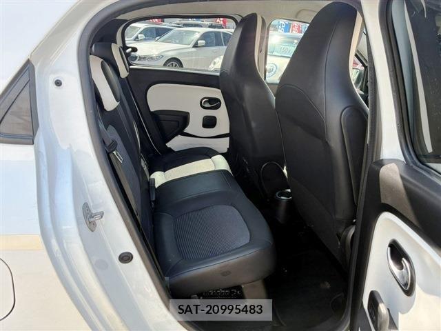 Renault TWINGO 2019-02 8037924-12