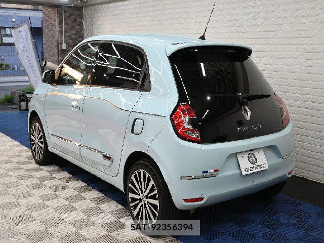 Renault TWINGO 2022-07 8132085-13