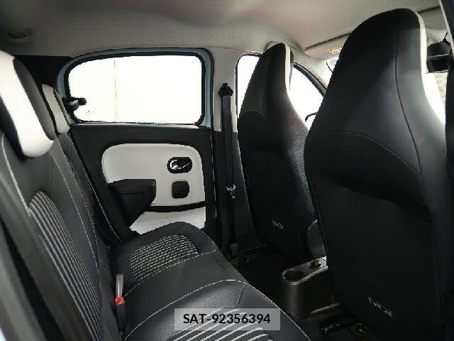 Renault TWINGO 2022-07 8132085-14
