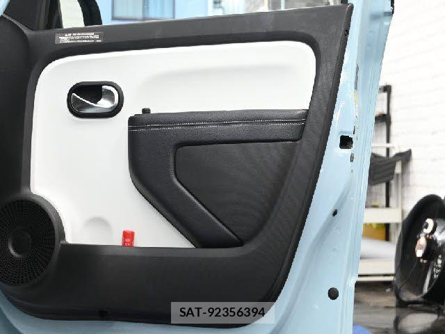 Renault TWINGO 2022-07 8132085-21