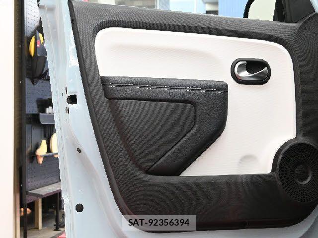 Renault TWINGO 2022-07 8132085-23