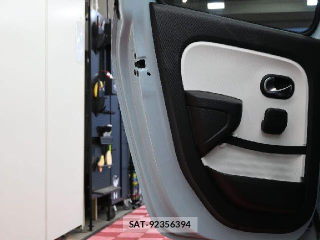 Renault TWINGO 2022-07 8132085-24