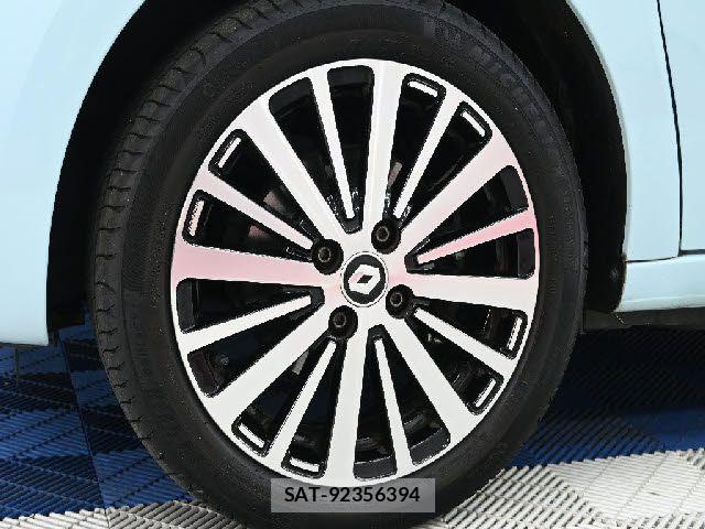 Renault TWINGO 2022-07 8132085-8