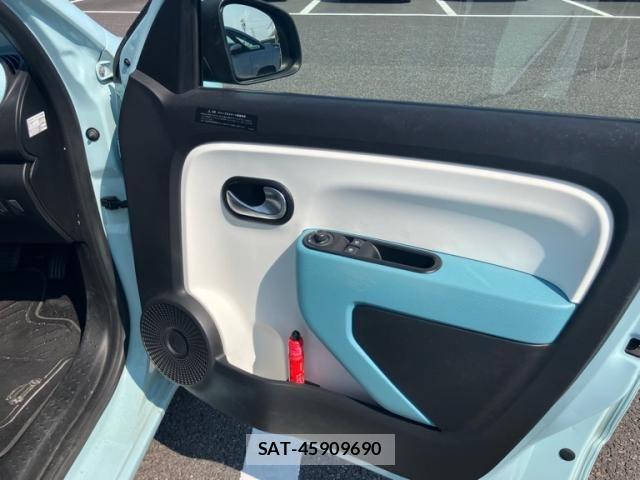 Renault TWINGO 2018-03 8132091-10