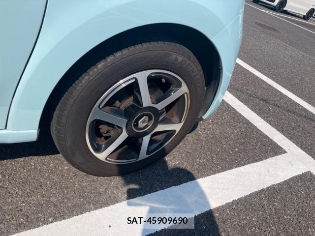 Renault TWINGO 2018-03 8132091-16