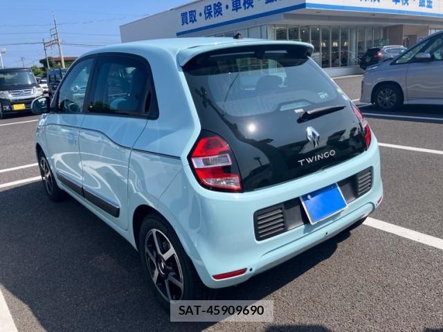Renault TWINGO 2018-03 8132091-3