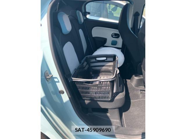 Renault TWINGO 2018-03 8132091-6