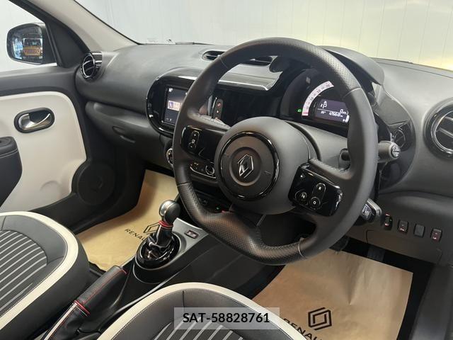 Renault TWINGO 2024-02 8209873-1