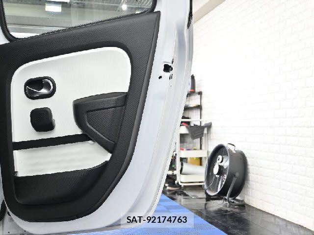 Renault TWINGO 2023-07 8209874-21