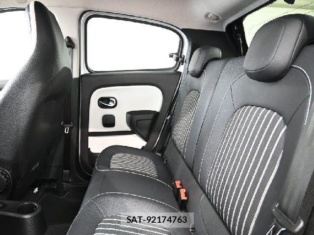 Renault TWINGO 2023-07 8209874-29