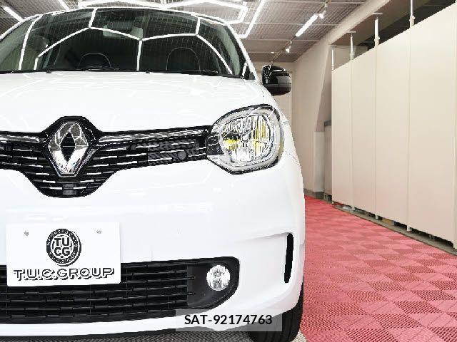 Renault TWINGO 2023-07 8209874-5