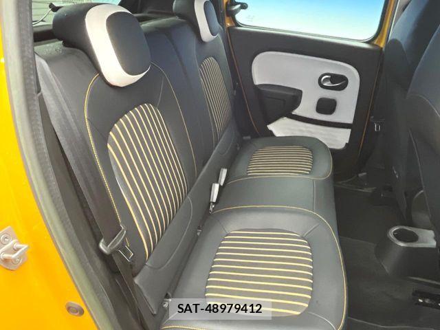 Renault TWINGO 2022-04 8246518-8