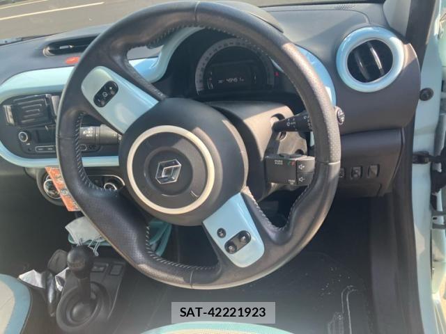 Renault TWINGO 2017-03 8368348-12