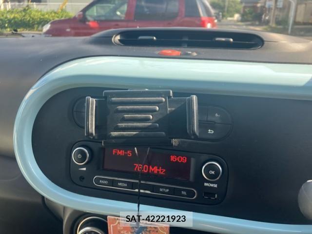 Renault TWINGO 2017-03 8368348-14