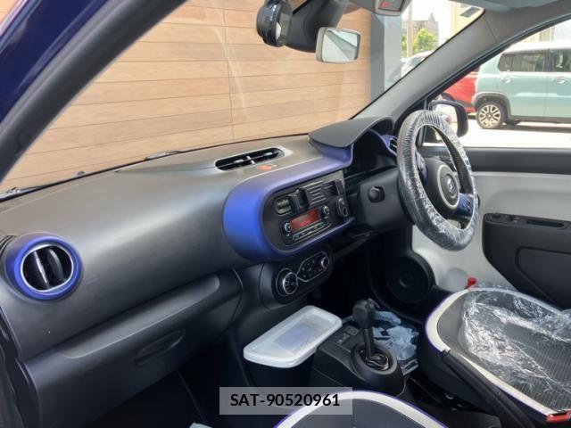 Renault TWINGO 2017-07 8372117-11