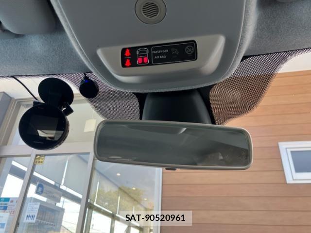 Renault TWINGO 2017-07 8372117-18