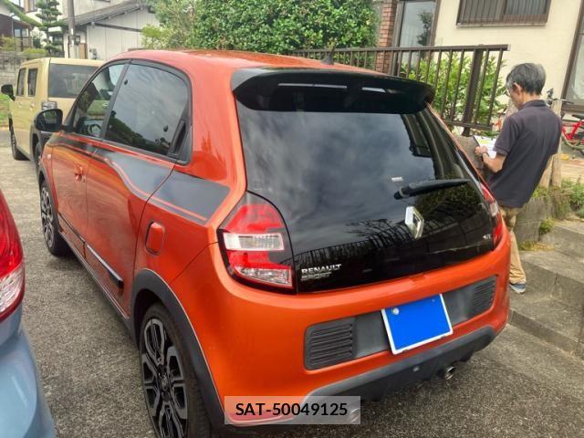 Renault TWINGO 2018-03 8457224-2