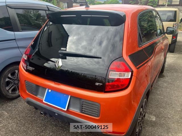 Renault TWINGO 2018-03 8457224-3