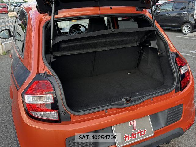 Renault TWINGO 2019-05 8486023-12