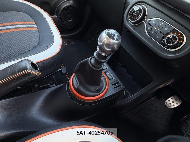 Renault TWINGO 2019-05 8486023-28