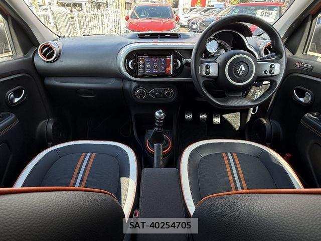 Renault TWINGO 2019-05 8486023-2