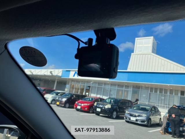 Renault TWINGO 2022-09 8527030-22