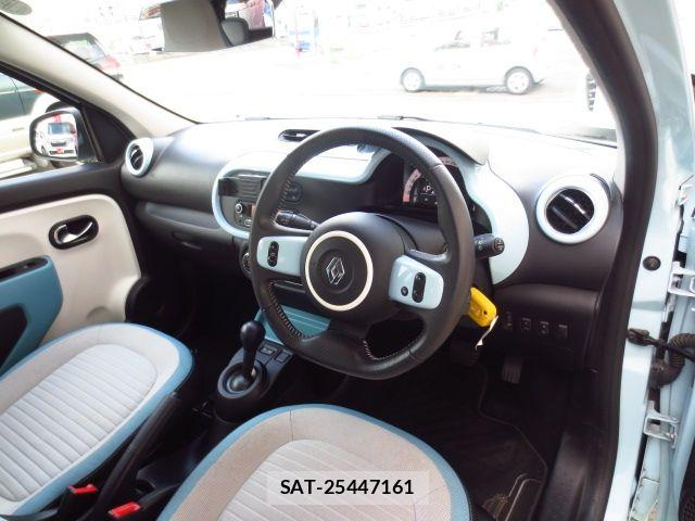 Renault TWINGO 2016-09 8661282-1