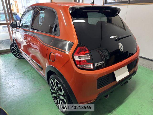 Renault TWINGO 2018-04 8871954-6