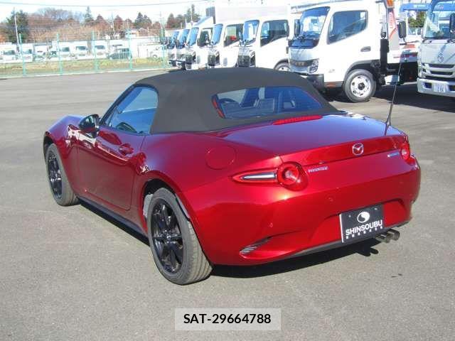 Mazda ROADSTER 2024-09 770453-6