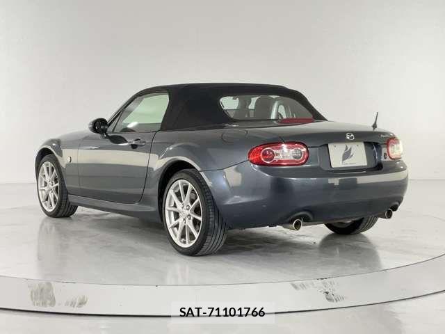 Mazda ROADSTER 2012-06 1332903-3