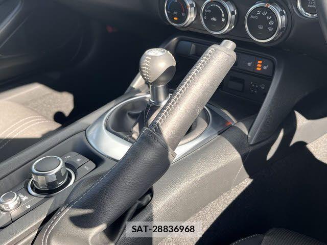 Mazda ROADSTER 2021-10 1663552-9