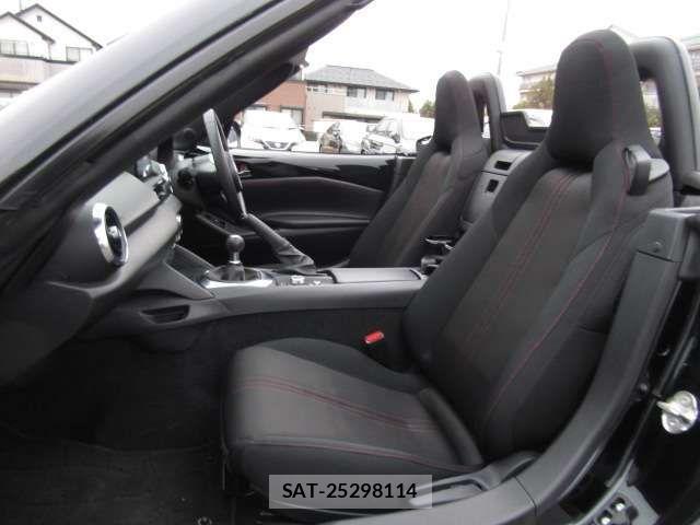 Mazda ROADSTER 2018-07 4048225-12