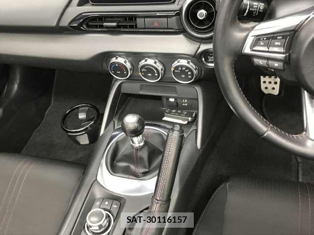 Mazda ROADSTER 2016-09 5877026-6