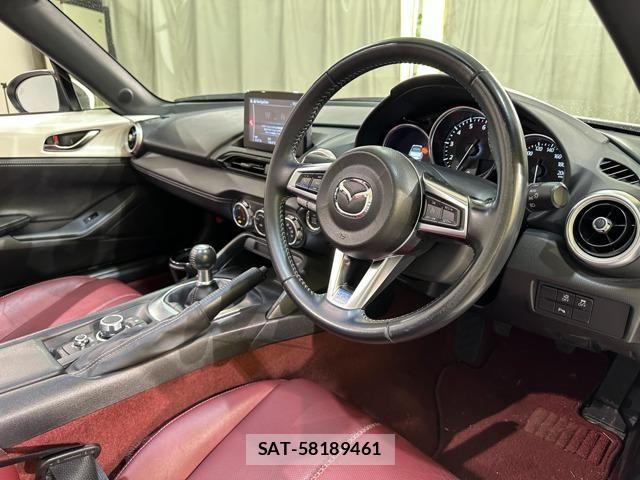 Mazda ROADSTER 2021-04 6017114-11