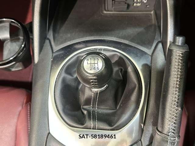 Mazda ROADSTER 2021-04 6017114-27