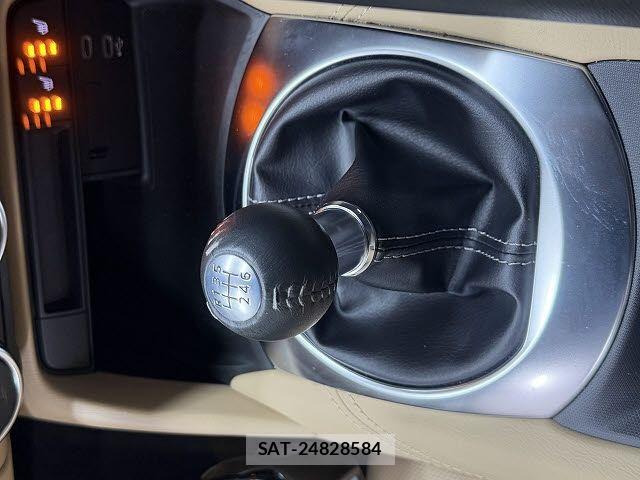 Mazda ROADSTER 2024-02 6017109-16
