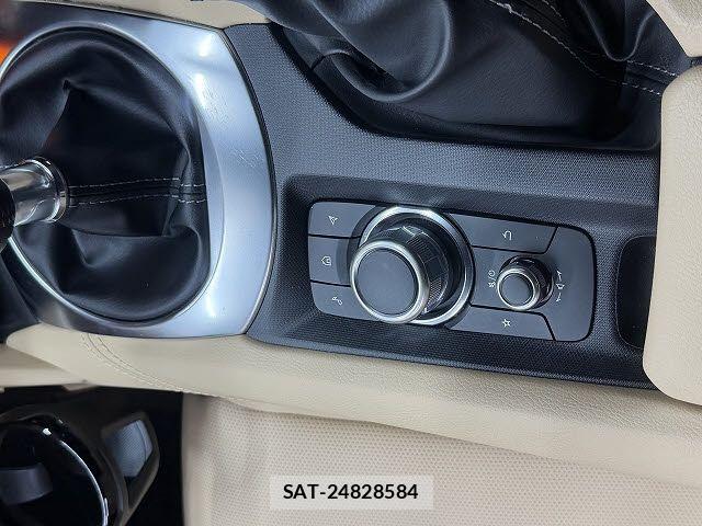 Mazda ROADSTER 2024-02 6017109-17