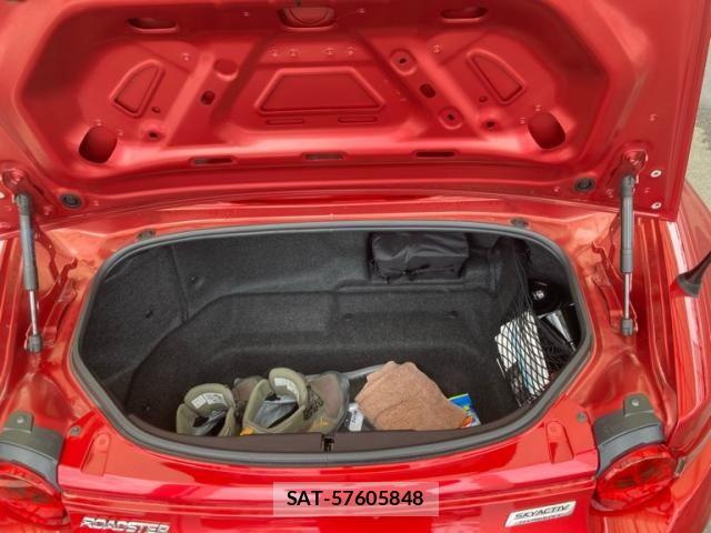 Mazda ROADSTER 2015-08 6073916-9