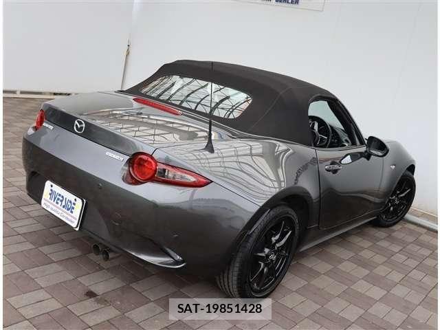 Mazda ROADSTER 2021-03 6502649-28