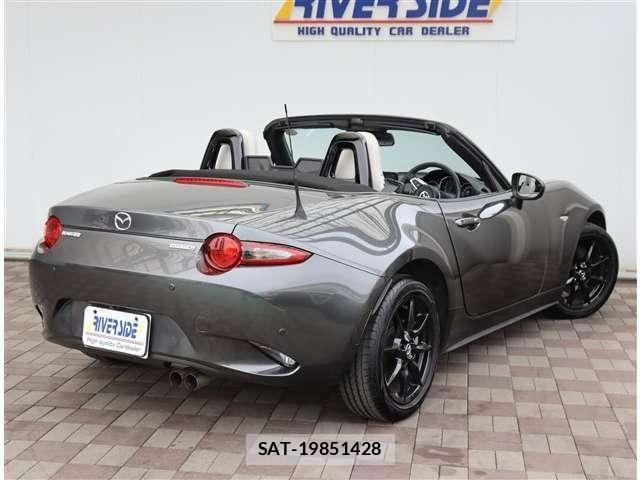 Mazda ROADSTER 2021-03 6502649-2